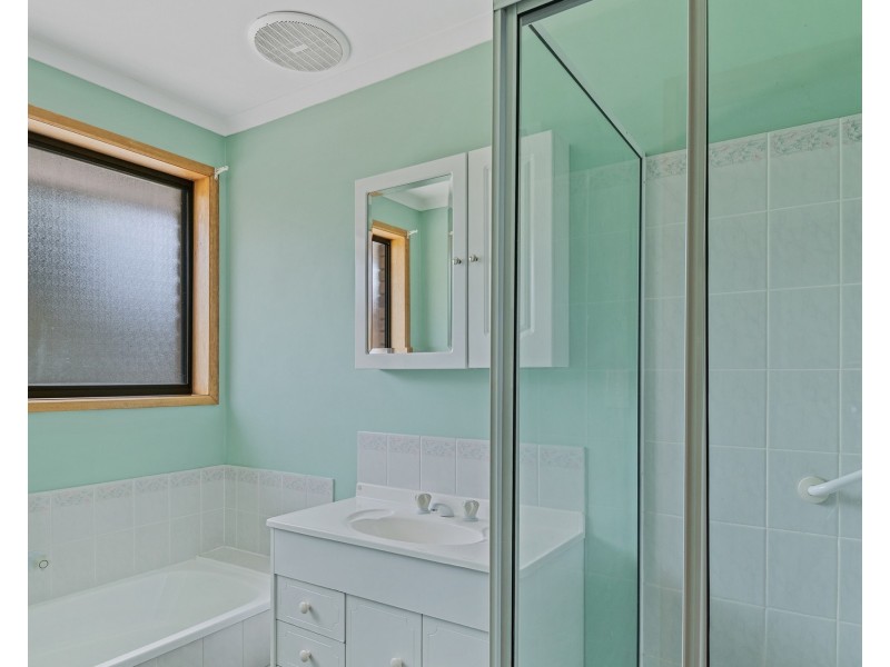 6 Sandy Point Avenue, Dodges Ferry TAS 7173