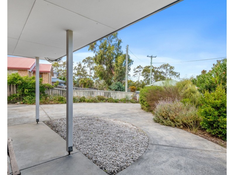 6 Sandy Point Avenue, Dodges Ferry TAS 7173