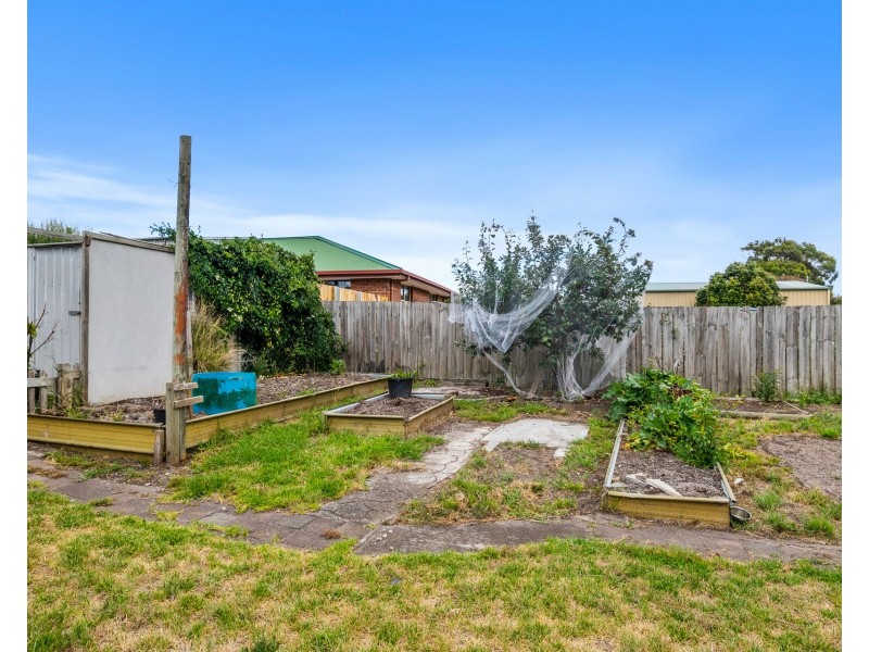 6 Sandy Point Avenue, Dodges Ferry TAS 7173