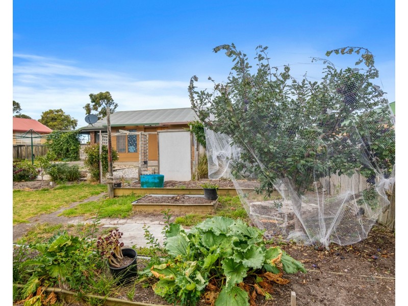 6 Sandy Point Avenue, Dodges Ferry TAS 7173