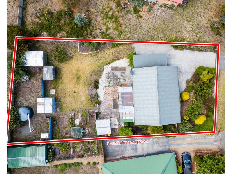 6 Sandy Point Avenue, Dodges Ferry TAS 7173