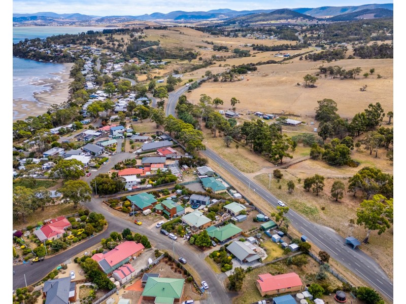 6 Sandy Point Avenue, Dodges Ferry TAS 7173