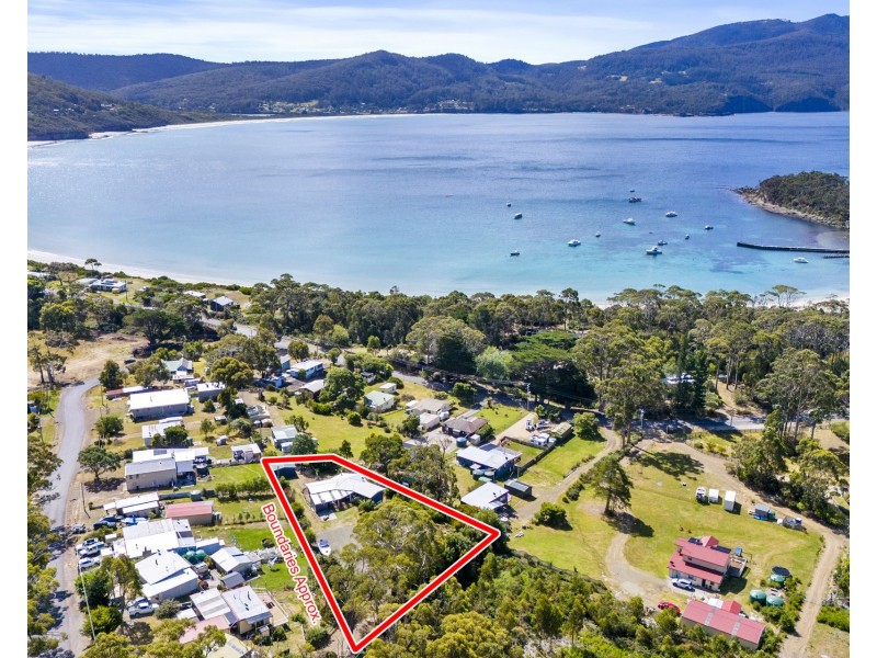 35 Tasmans Arch Road, Eaglehawk Neck TAS 7179