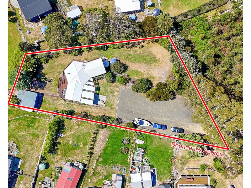 35 Tasmans Arch Road, Eaglehawk Neck TAS 7179