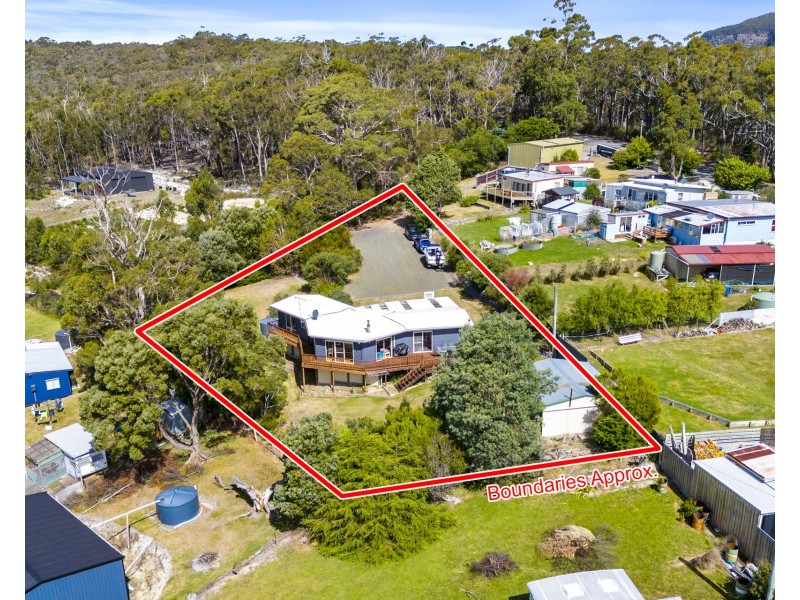 35 Tasmans Arch Road, Eaglehawk Neck TAS 7179