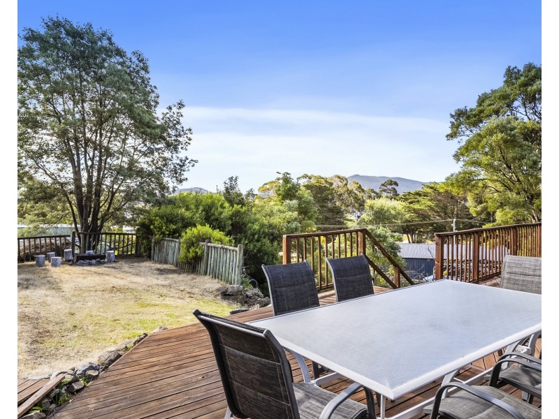 35 Tasmans Arch Road, Eaglehawk Neck TAS 7179