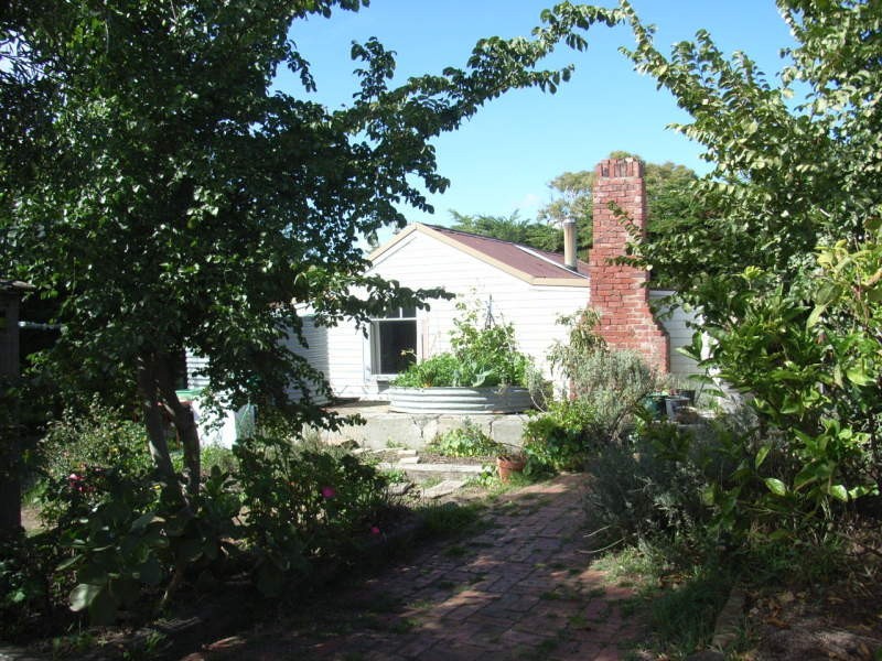 2 Esplanade, Dunalley TAS 7177