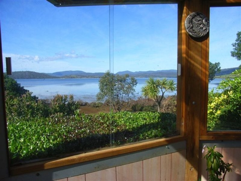 220 Bay Rd, Boomer Bay TAS 7177