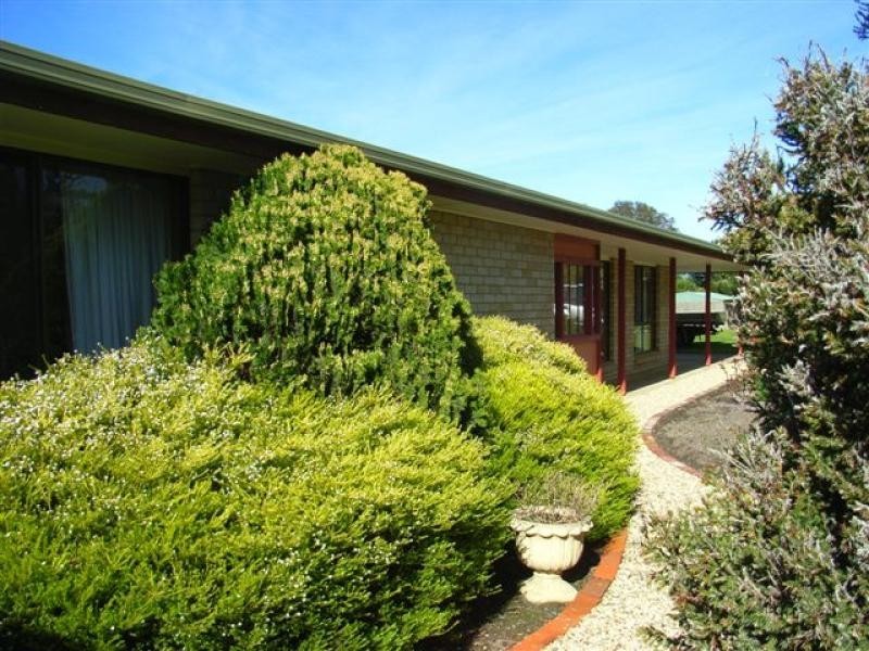 220 Bay Rd, Boomer Bay TAS 7177