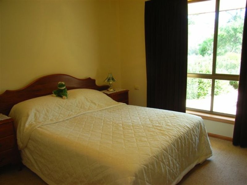 220 Bay Rd, Boomer Bay TAS 7177