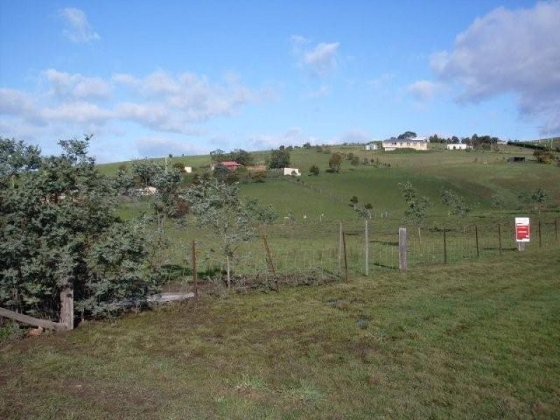 4 Lakeland Drive, Lewisham TAS 7173