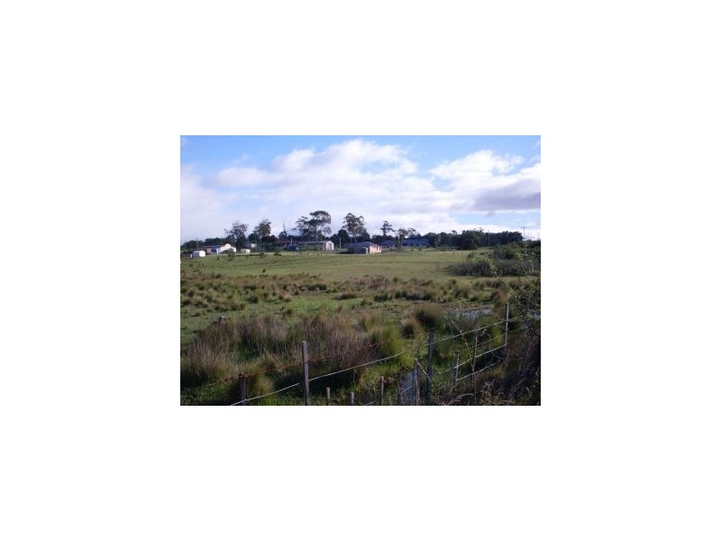 4 Lakeland Drive, Lewisham TAS 7173