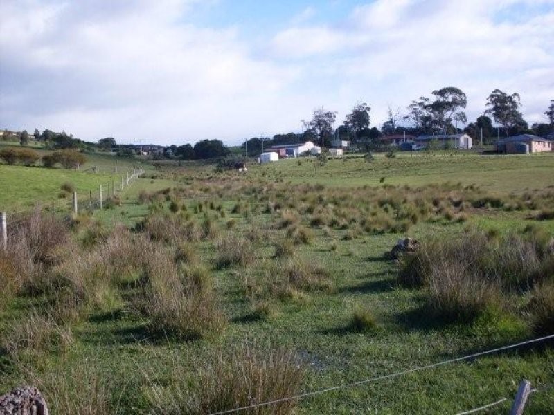 4 Lakeland Drive, Lewisham TAS 7173