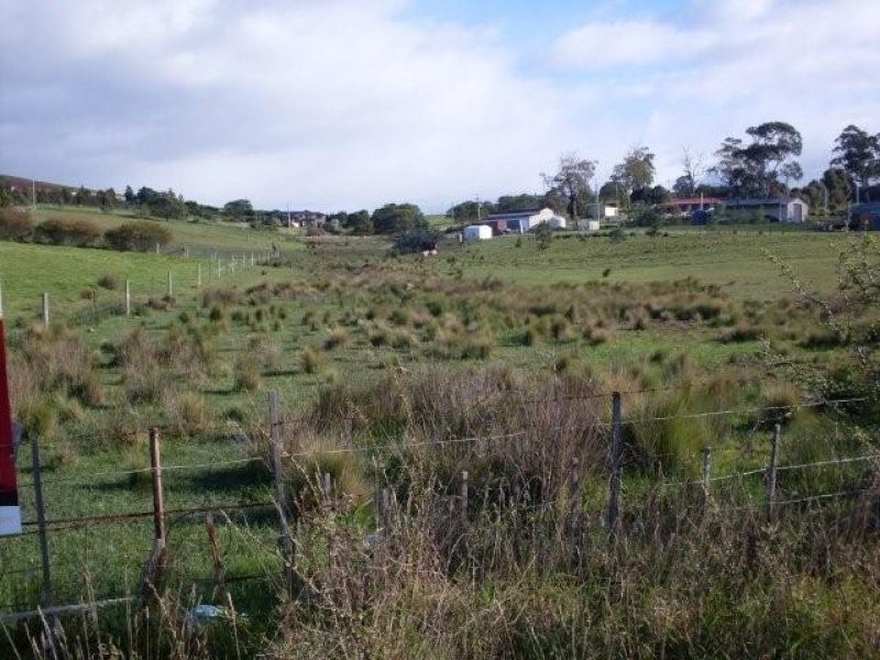 4 Lakeland Drive, Lewisham TAS 7173