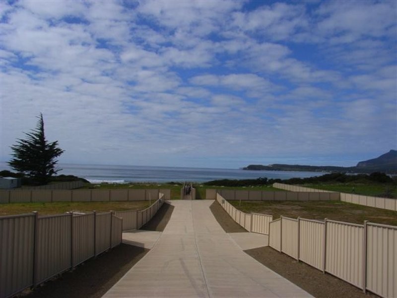 2/443 Pirates Bay Road, Eaglehawk Neck TAS 7179