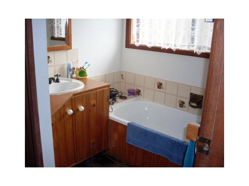 26 Bay Road, Midway Point TAS 7171