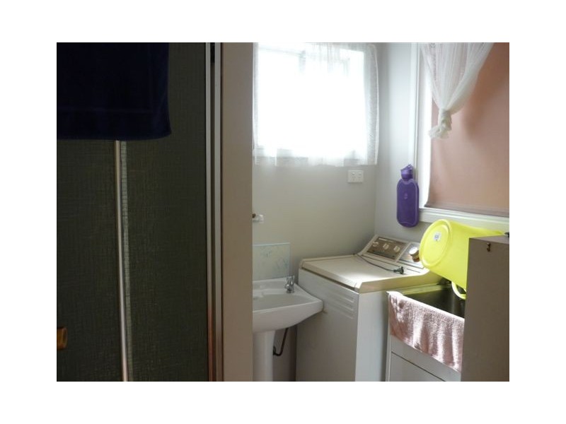 White Beach TAS 7184