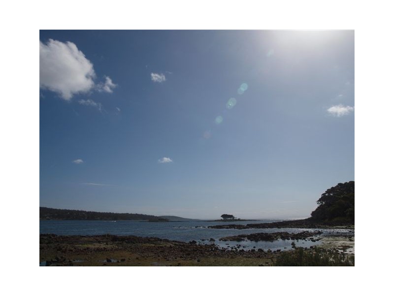 White Beach TAS 7184