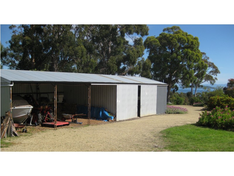 Sloping Main TAS 7186