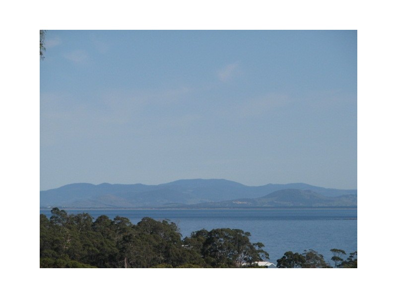 Sloping Main TAS 7186