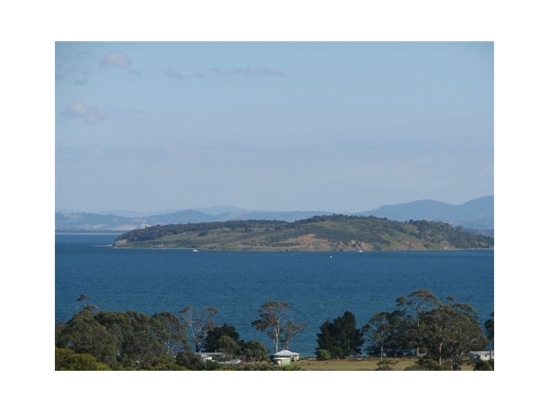 Sloping Main TAS 7186