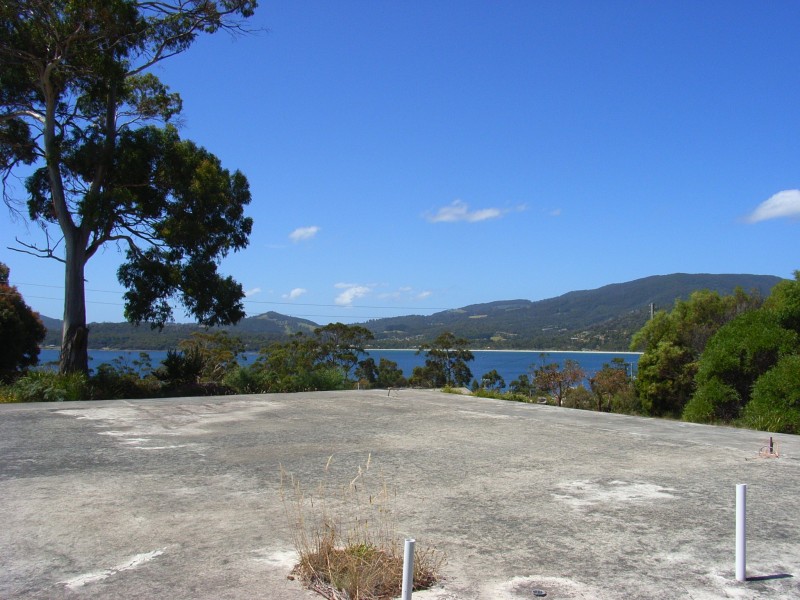 White Beach TAS 7184