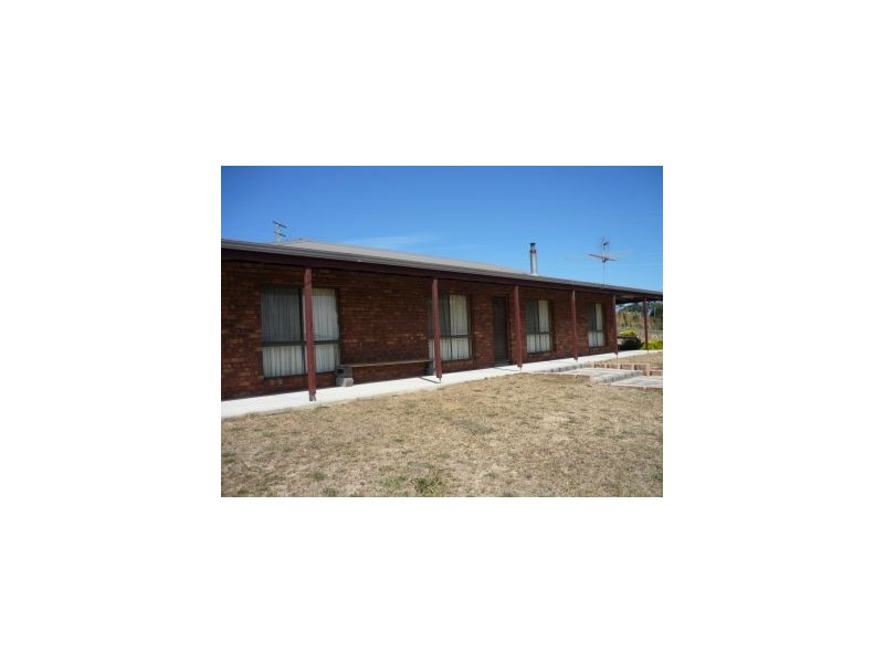 White Beach TAS 7184