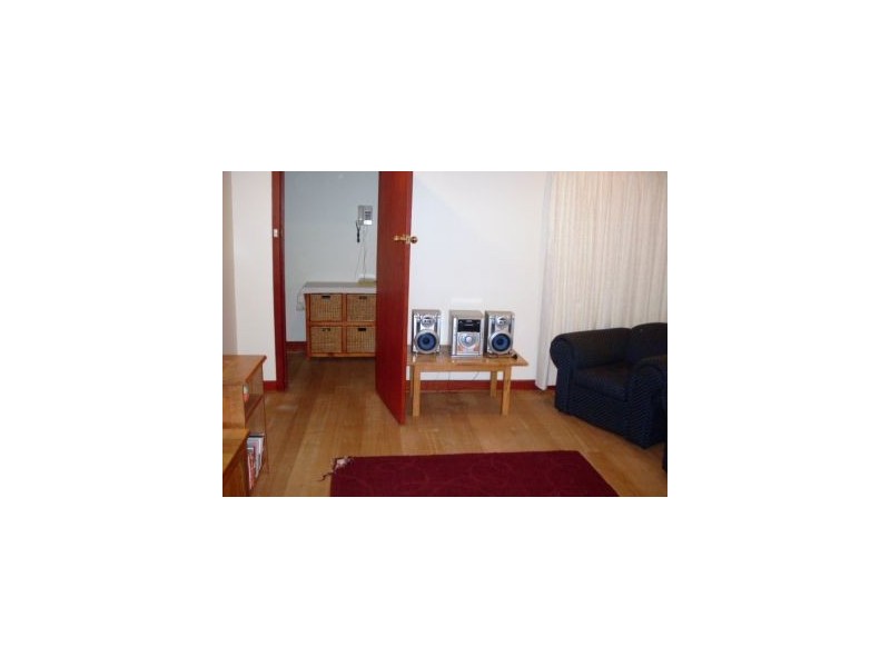 8 Cross Street, Midway Point TAS 7171