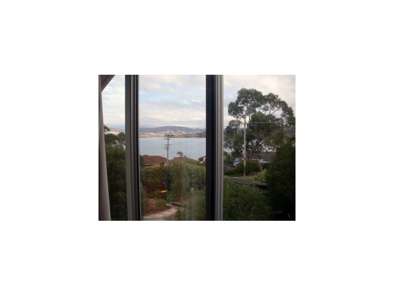11 Honolulu St, Midway Point TAS 7171