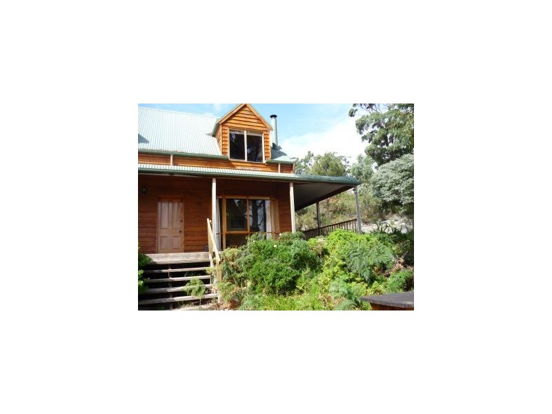 33 Lagoon Road, White Beach TAS 7184