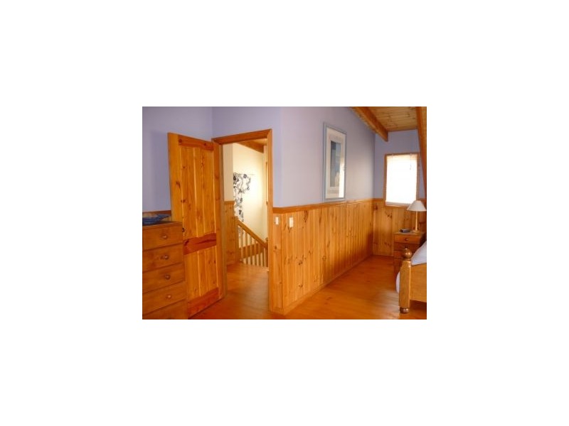 33 Lagoon Road, White Beach TAS 7184