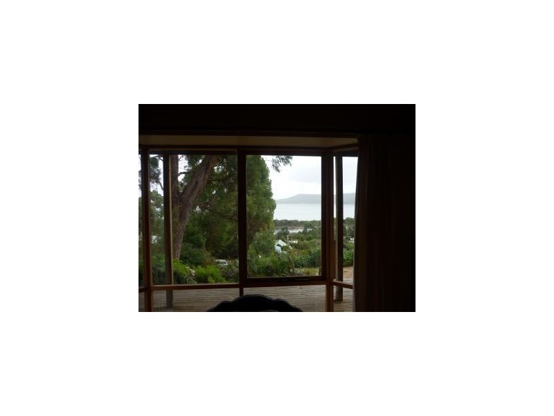 33 Lagoon Road, White Beach TAS 7184