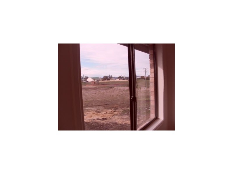 U2 Pennington Drive West, Sorell TAS 7172