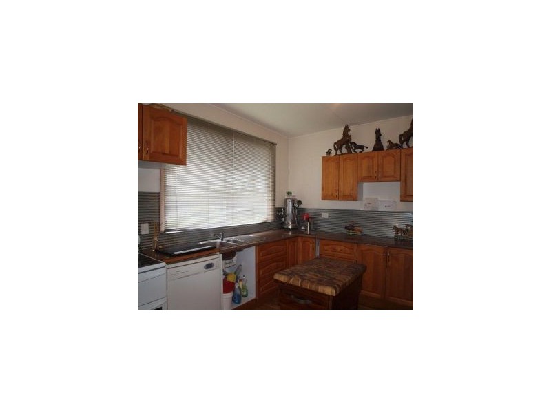 8 Arthur Highway, Dunalley TAS 7177