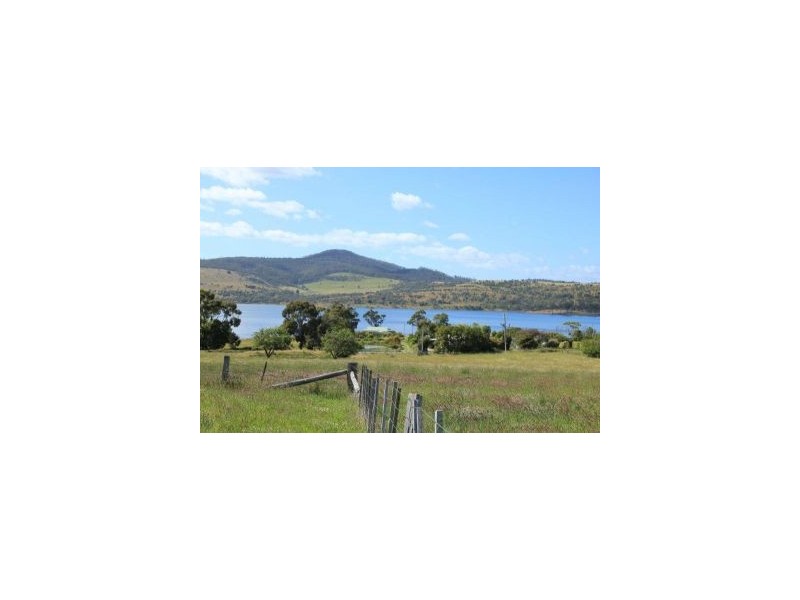 8 Arthur Highway, Dunalley TAS 7177