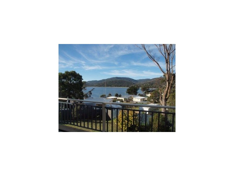 11 Blackwood Court, White Beach TAS 7184