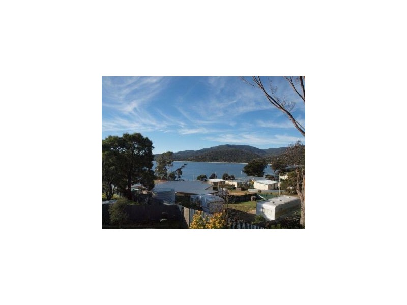 11 Blackwood Court, White Beach TAS 7184