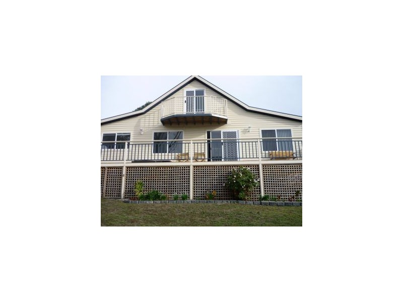 11 Blackwood Court, White Beach TAS 7184