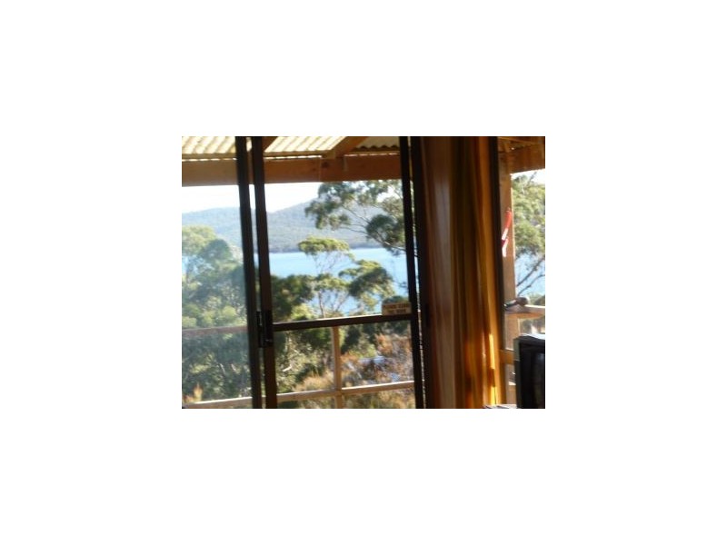 50 Lagoon Road, White Beach TAS 7184
