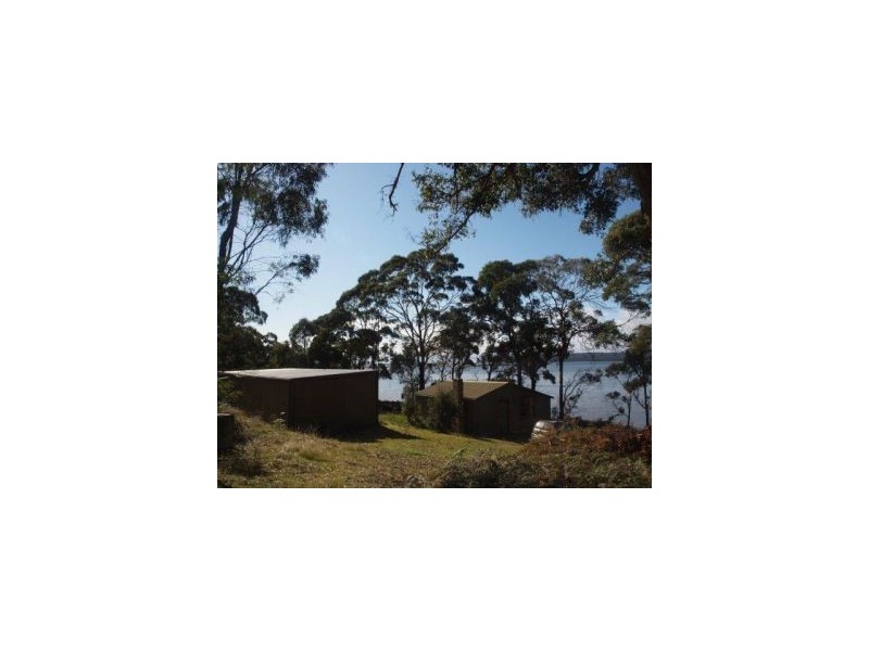 335 Bay Rd, Boomer Bay TAS 7177