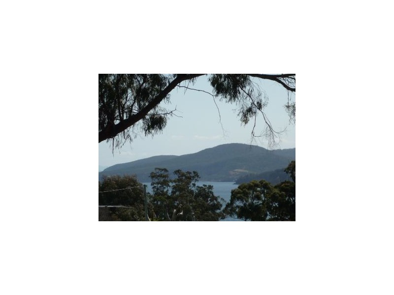 20 Fox Avenue, White Beach TAS 7184