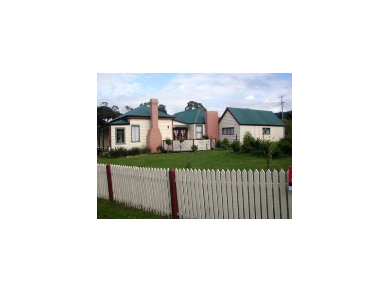 120 Arthur Highway, Dunalley TAS 7177