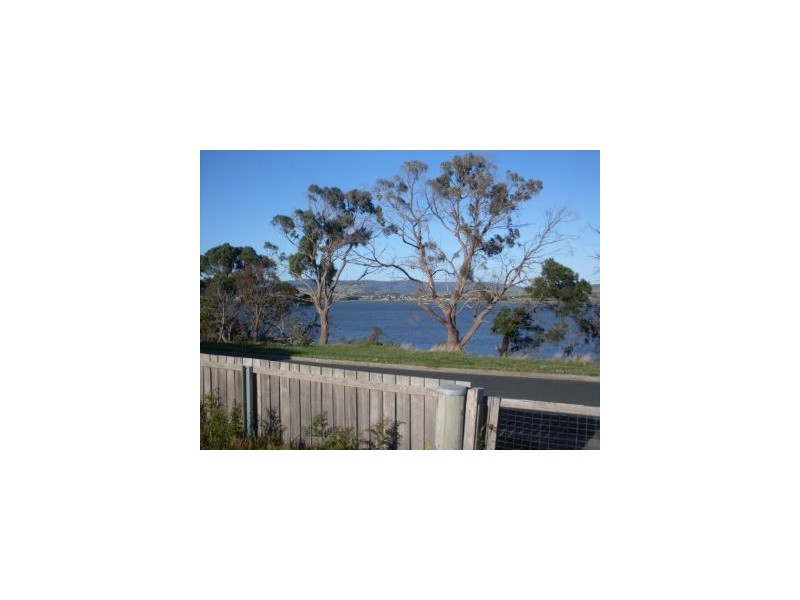 28 Lake Vue Parade, Midway Point TAS 7171