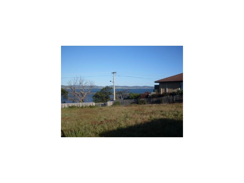 28 Lake Vue Parade, Midway Point TAS 7171