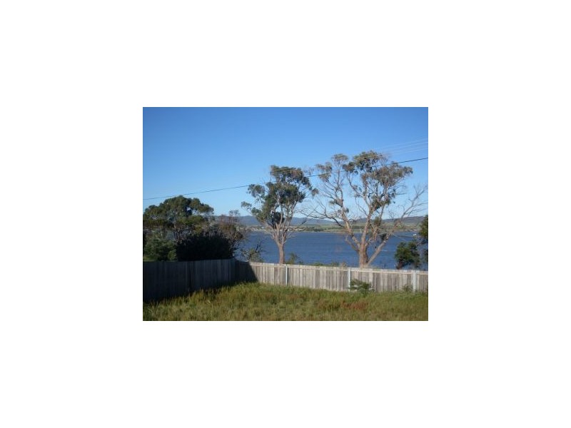 28 Lake Vue Parade, Midway Point TAS 7171
