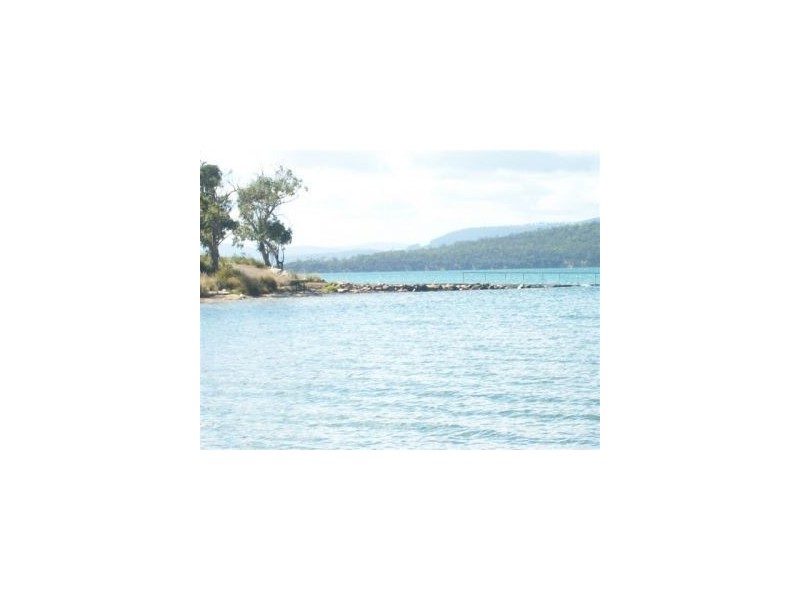 8 Clifford Street, Saltwater River TAS 7186