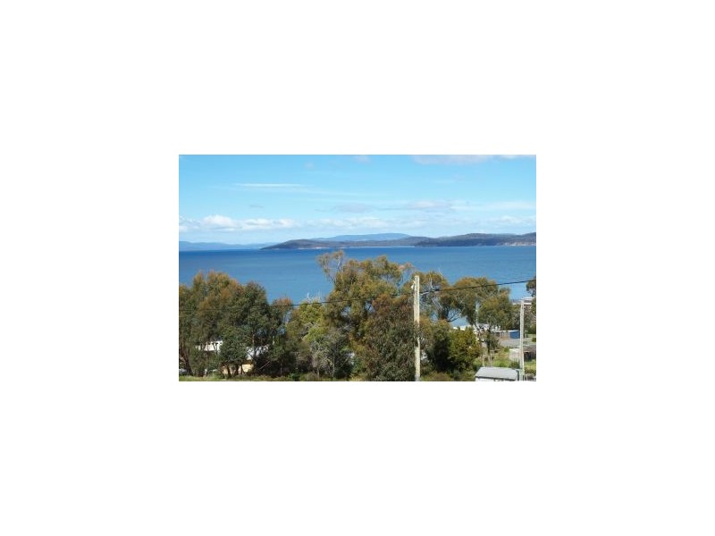 9 Broom Street, Primrose Sands TAS 7173