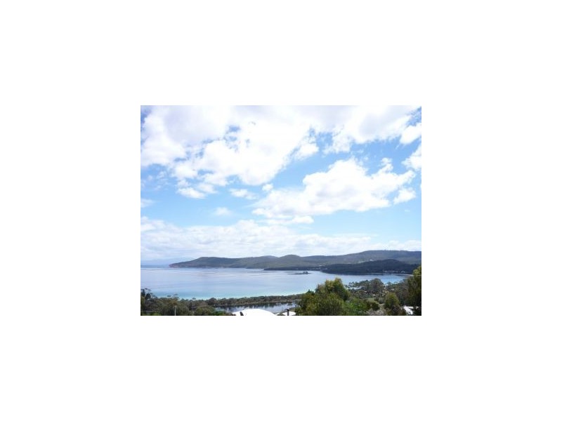 70 Lagoon Road, White Beach TAS 7184