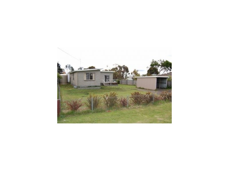 18 Tenth Avenue, Dodges Ferry TAS 7173