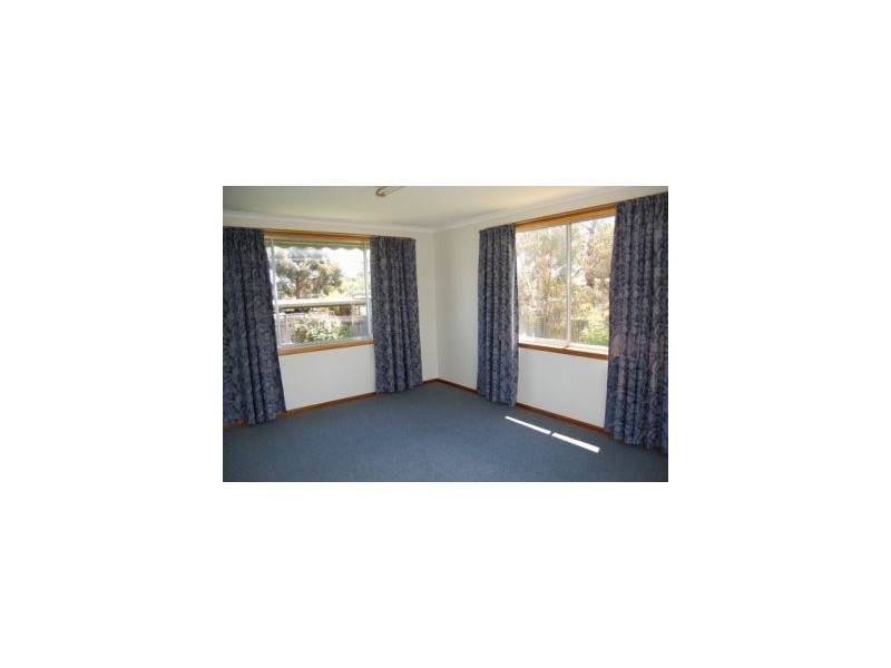 18 Tenth Avenue, Dodges Ferry TAS 7173